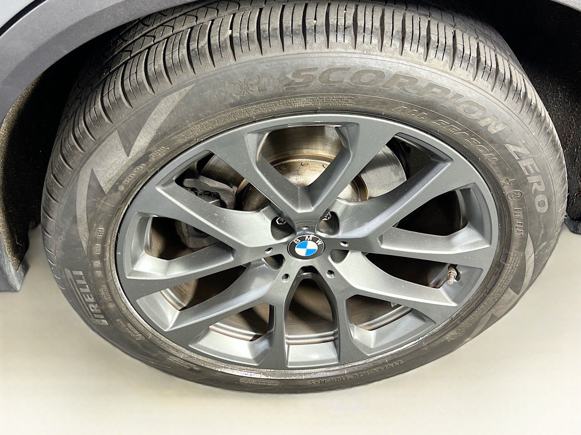 Used 2024 BMW X5 xDrive40i w/ Parking Assistance Package AWD/4WD image 31