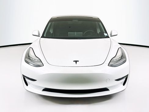 Used 2019 Tesla Model 3 Standard Range Plus RWD image 2