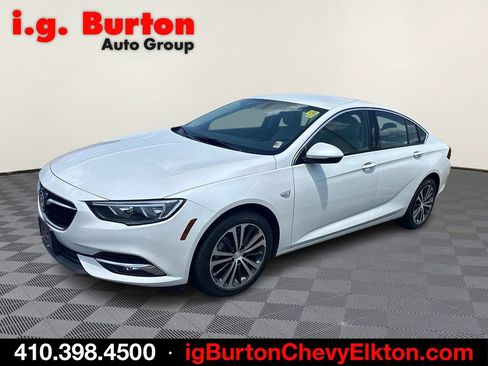 Used 2019 Buick Regal Essence w/ Sights and Sounds Package FWD image 3