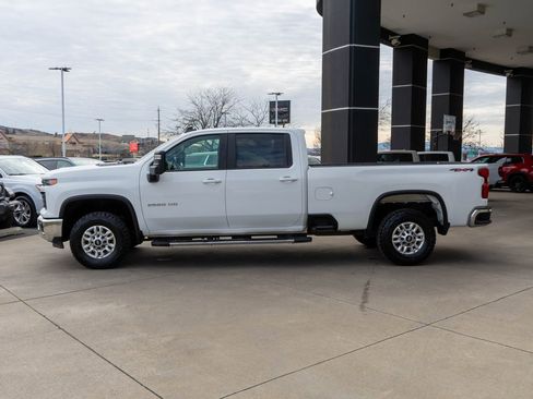 Used 2024 Chevrolet Silverado 2500 LT image 4