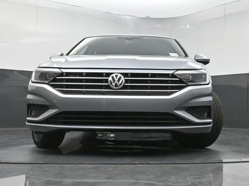 Used 2019 Volkswagen Jetta SEL Premium FWD image 25