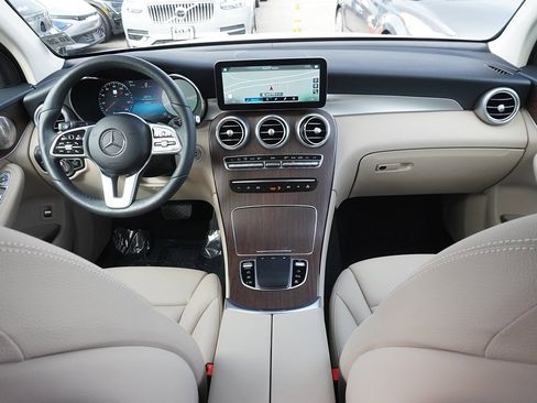Used 2021 Mercedes-Benz GLC 300 4MATIC image 39