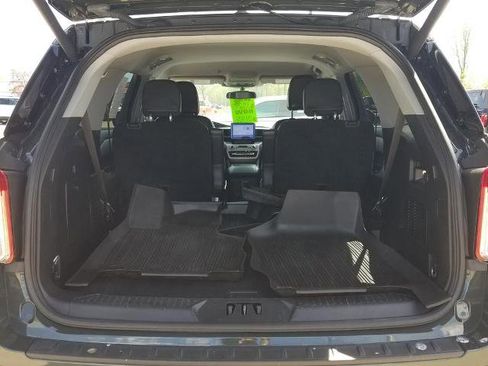 Certified 2023 Ford Explorer XLT w/ Equipment Group 202A AWD/4WD image 4