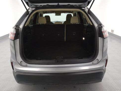 Used 2021 Ford Edge SE FWD image 29