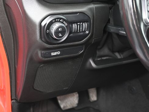 Used 2020 Jeep Gladiator Rubicon image 22