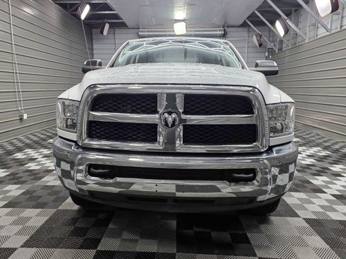 Used 2018 RAM 2500 Tradesman w/ Chrome Appearance Group AWD/4WD image 3