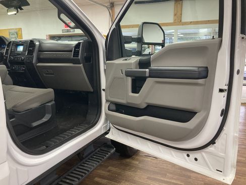 Used 2019 Ford F250 XLT image 19