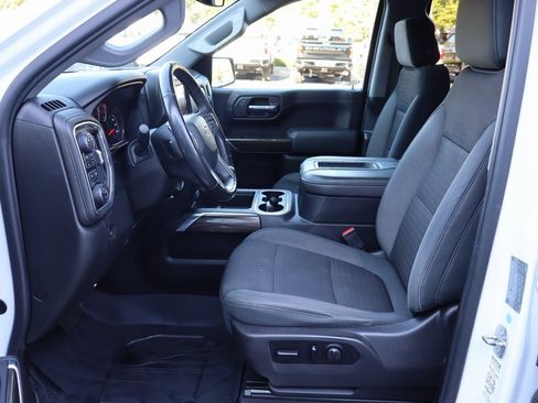 Used 2019 Chevrolet Silverado 1500 RST image 3