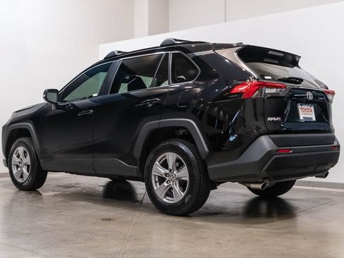 Used 2025 Toyota RAV4 XLE AWD/4WD image 7