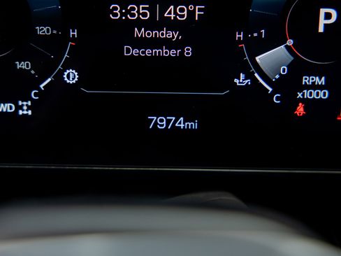 Used 2025 GMC Yukon AT4 w/ AT4 Premium Plus Package image 48