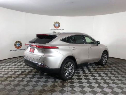 Used 2021 Toyota Venza XLE w/ Softex Package AWD/4WD image 16