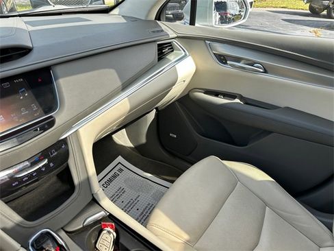 Used 2018 Cadillac XT5 Luxury image 29