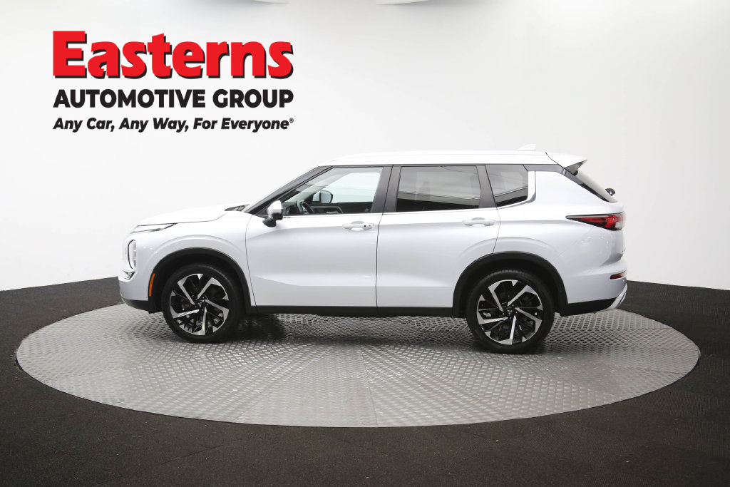 Used 2024 Mitsubishi Outlander SE AWD/4WD image 63