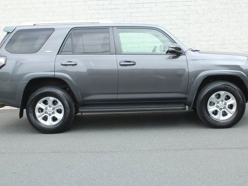 Used 2015 Toyota 4Runner SR5 Premium image 1