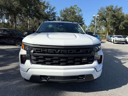 Used 2023 Chevrolet Silverado 1500 Custom image 2