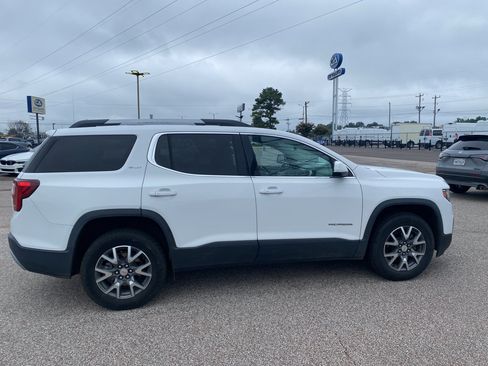 Used 2023 GMC Acadia SLT AWD/4WD image 2
