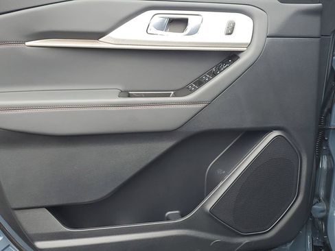 New 2026 Ford Explorer Active image 7