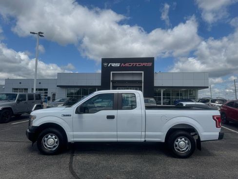 Used 2017 Ford F150 XL w/ Equipment Group 101A Mid RWD image 15