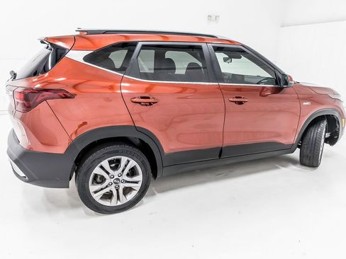 Used 2021 Kia Seltos S AWD/4WD image 8