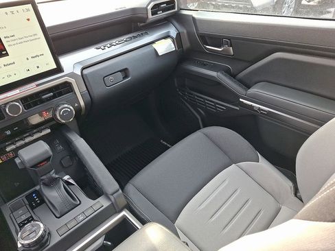 New 2025 Toyota Tacoma TRD Off-Road AWD/4WD image 11