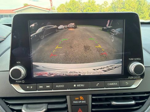 Used 2023 Nissan Altima 2.5 SR FWD image 13