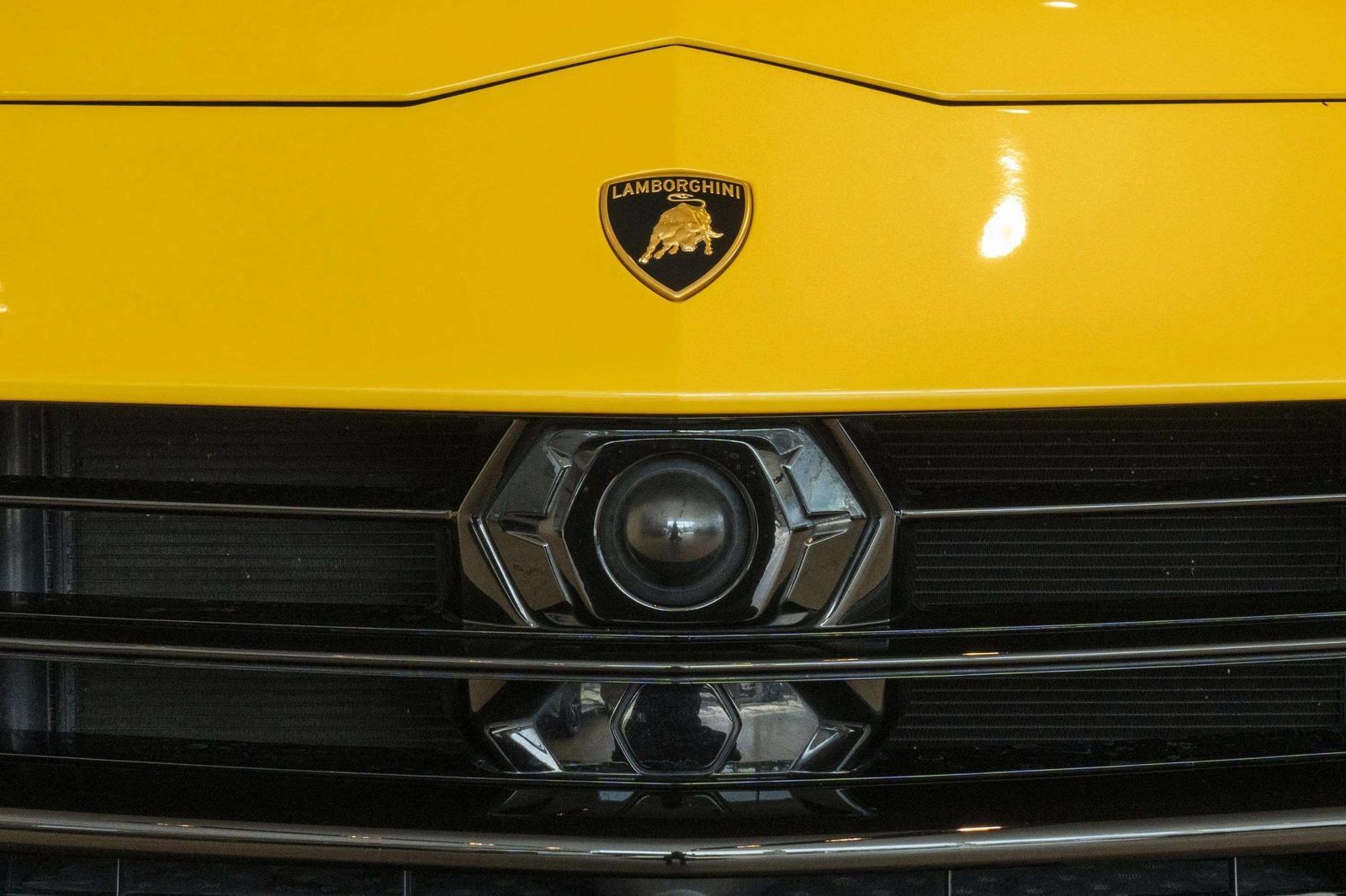 Used 2024 Lamborghini Urus Performante AWD/4WD image 79