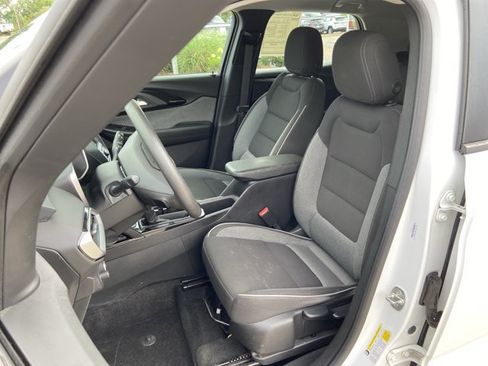 Used 2021 Chevrolet TrailBlazer LS AWD/4WD image 18