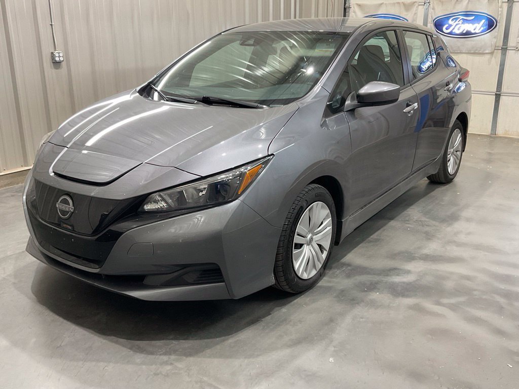 Used 2025 Nissan Leaf S FWD image 4