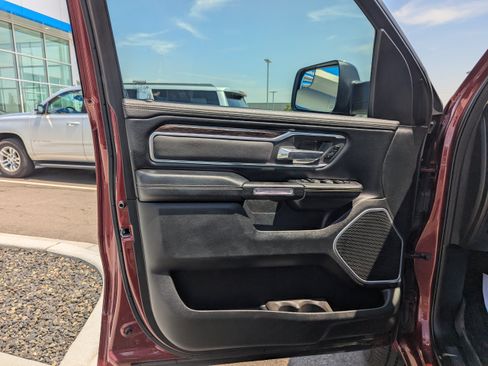 Used 2020 RAM 1500 Laramie AWD/4WD image 10