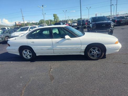 Used 1999 Pontiac Bonneville SE w/ Opt Pkg FWD image 8