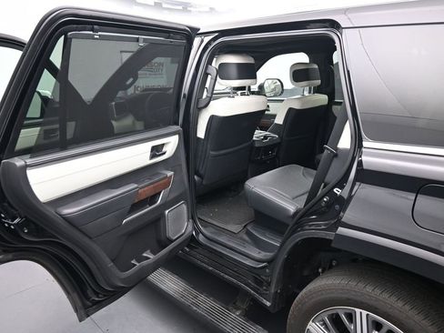 Used 2025 Toyota Sequoia Capstone image 28