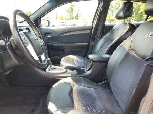 Used 2013 Chrysler 200 Limited w/ Sun/Sound Group FWD image 9