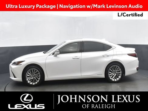 Used 2021 Lexus ES 300h Ultra Luxury w/ Accessory Package 2 FWD image 2