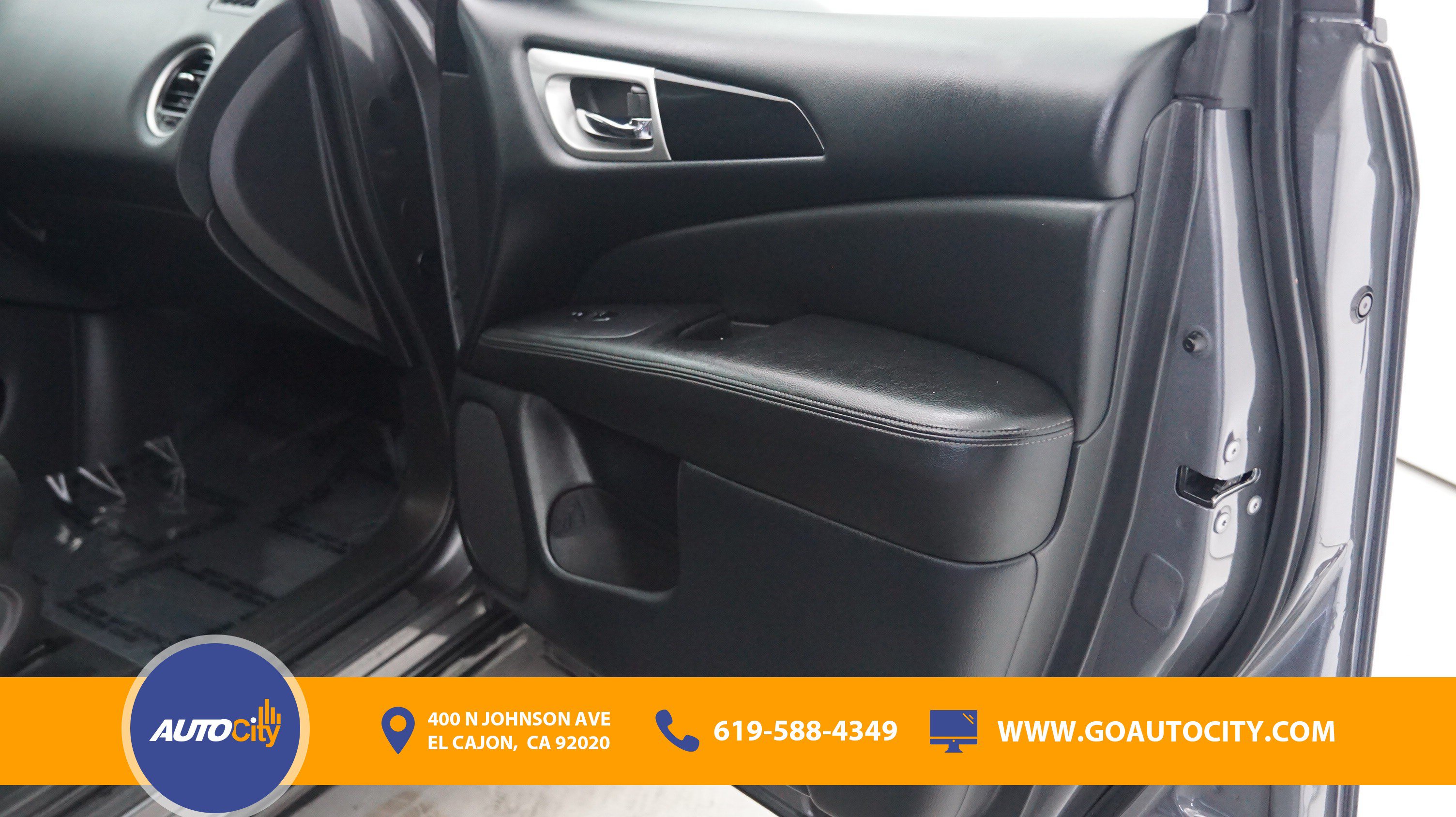 Used 2020 Nissan Pathfinder SV FWD image 16