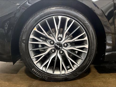 Used 2023 Kia Forte GT-Line w/ GT-Line Premium Package image 7