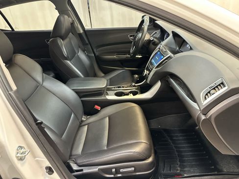 Used 2019 Acura TLX image 14
