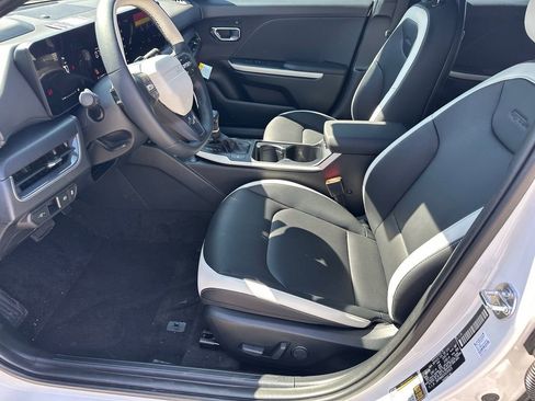 New 2026 Kia K4 GT-Line image 9