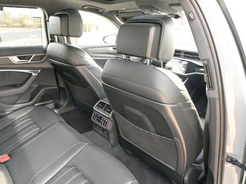 Used 2025 Audi RS 6 performance image 50