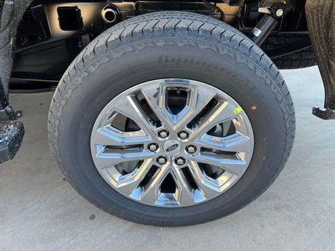 New 2025 Ford F150 Lariat w/ Equipment Group 501A Mid image 5