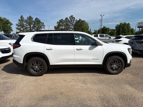 Used 2025 GMC Acadia Elevation FWD image 6