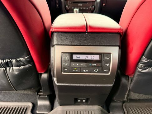 Used 2023 Lexus GX 460 Luxury w/ Accessory Package AWD/4WD image 27