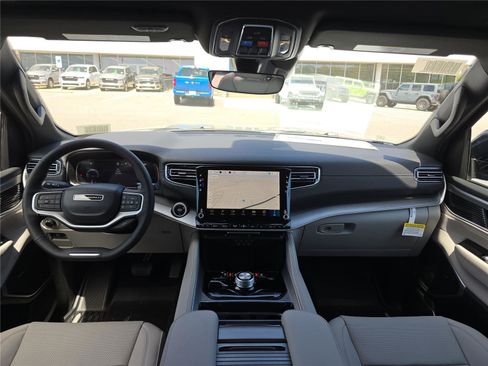 New 2026 Jeep Grand Wagoneer 4WD image 18