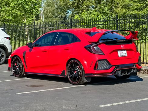 Used 2018 Honda Civic Type R image 5