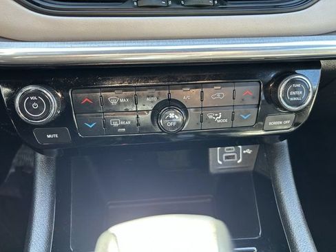 Used 2023 Jeep Compass Limited AWD/4WD image 14