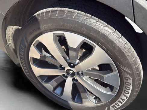 Used 2021 Kia Telluride EX w/ EX Premium Package FWD image 12