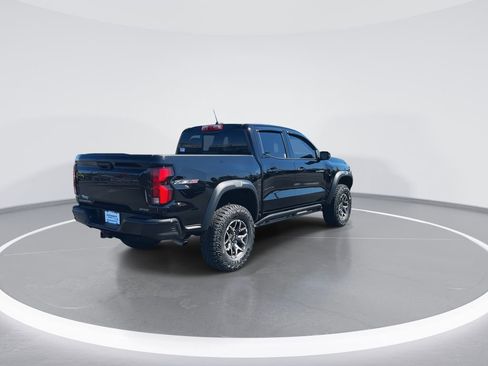 Used 2025 Chevrolet Colorado ZR2 w/ Technology Package AWD/4WD image 8
