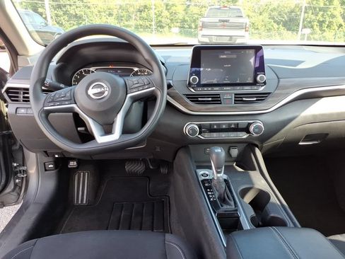 Certified 2025 Nissan Altima 2.5 SV FWD image 7