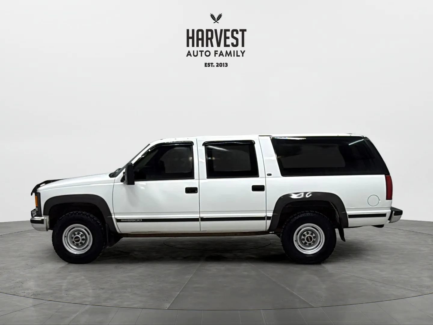 Used 1999 GMC Suburban 2500 AWD/4WD image 2