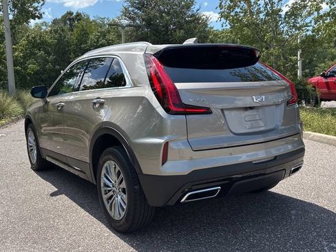 Used 2024 Cadillac XT4 Premium Luxury w/ Technology Package FWD image 2