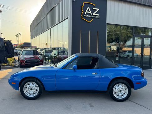 Used 1990 MAZDA MX-5 Miata RWD image 8